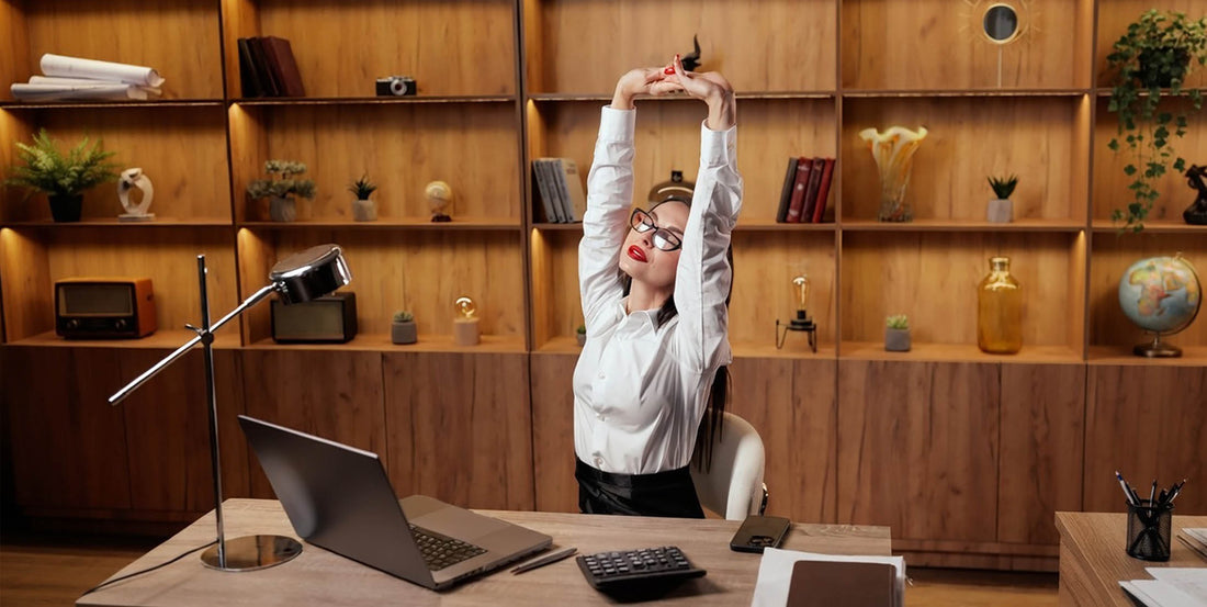Rückenschmerzen im Büro: 7 Tipps gegen Schmerzen am Schreibtisch